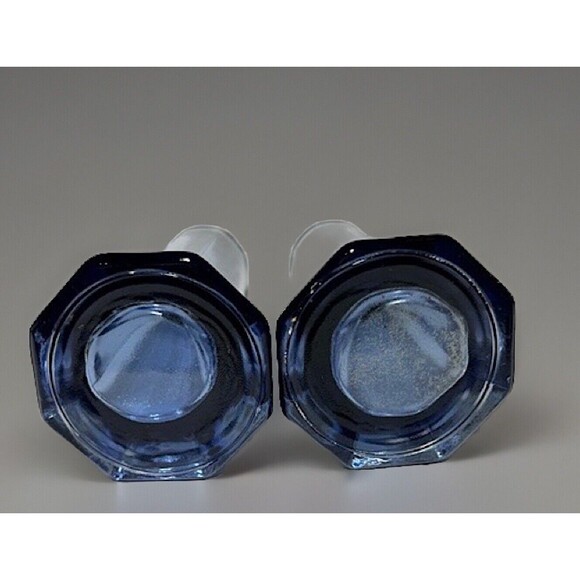 (2) Blue Glass Art Deco MCM Salt & Pepper Shakers Blue Metal Caps 4oz - Picture 4 of 4